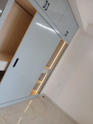 Furnished Amenities in 2 BHK Apartment at Pyramid Heights, Sector 85 – for Rent