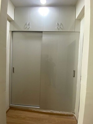 Furnished Amenities in 4 BHK Apartment at Sector 76 – for Rent