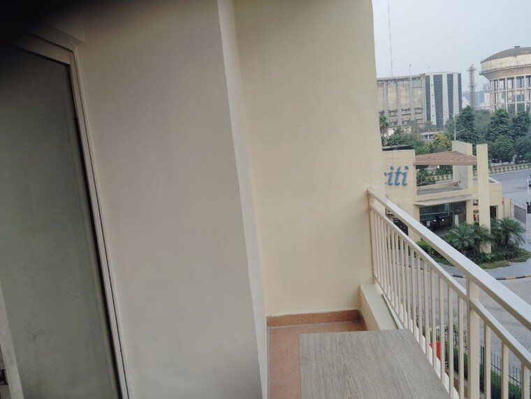 Balcony, supertech-ecociti 1 RK 425 Sq.Ft. Apartment In Sector 137 Noida 10438650