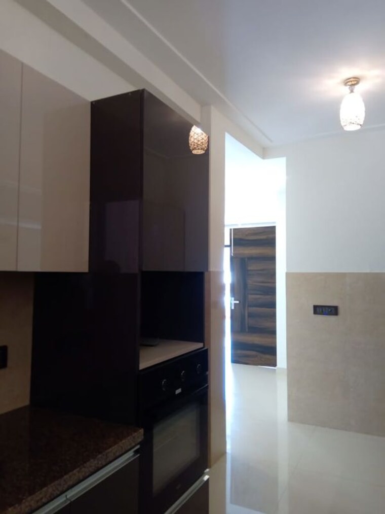 Bathroom, ireo-uptown 2.5 Bedroom 1450 Sq.Ft. Apartment In Sector 66 Gurgaon 10438674