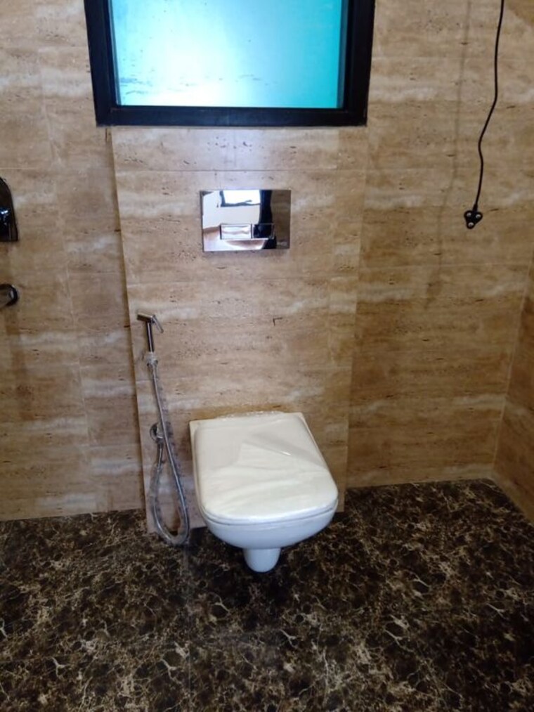 Bathroom, ireo-uptown 2.5 Bedroom 1450 Sq.Ft. Apartment In Sector 66 Gurgaon 10438674
