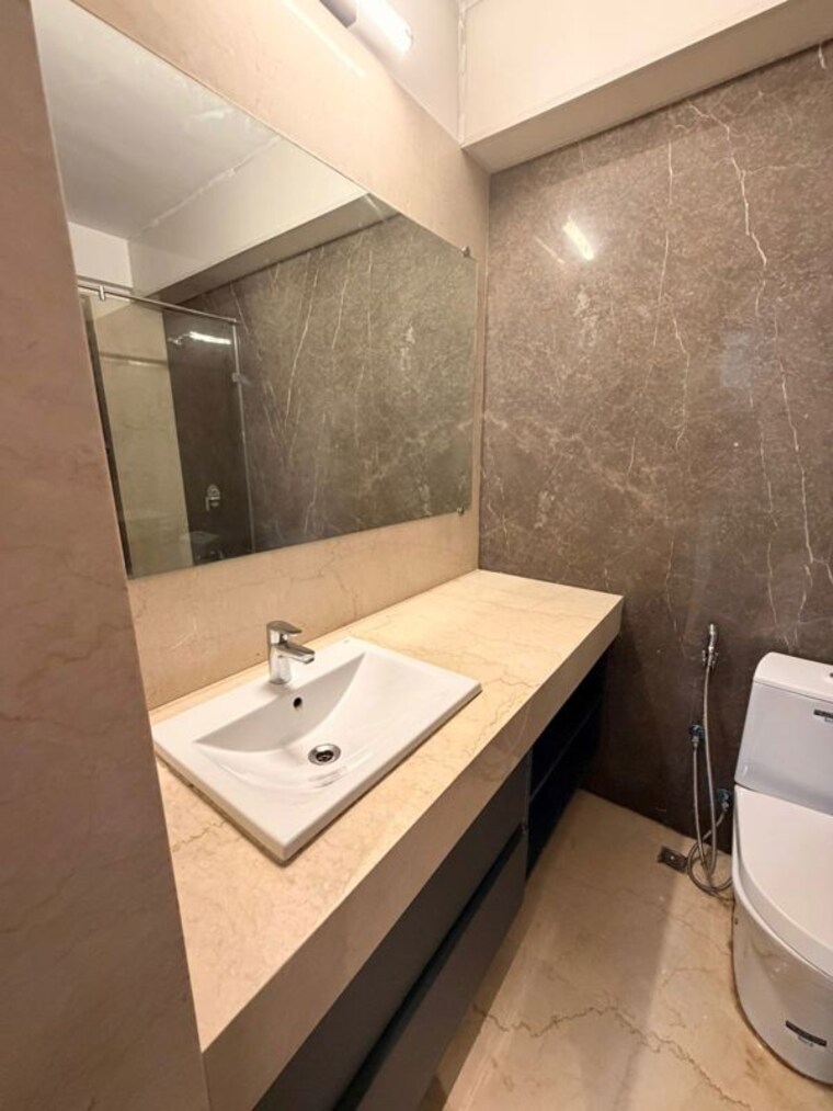 Bathroom, kalpataru-magnus 4 Bedroom 1647 Sq.Ft. Apartment In Bandra East Mumbai 10438690