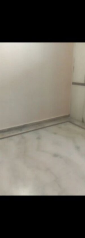 Room in 2 BHK Builder Floor at Sector 15 – for Rent