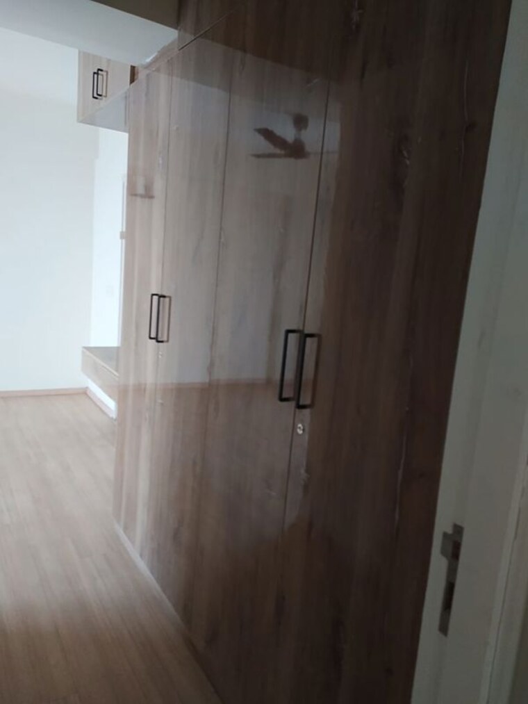 Bathroom, dlf-regal-gardens  1750 Sq.Ft. Apartment In Sector 90 Gurgaon 10438552