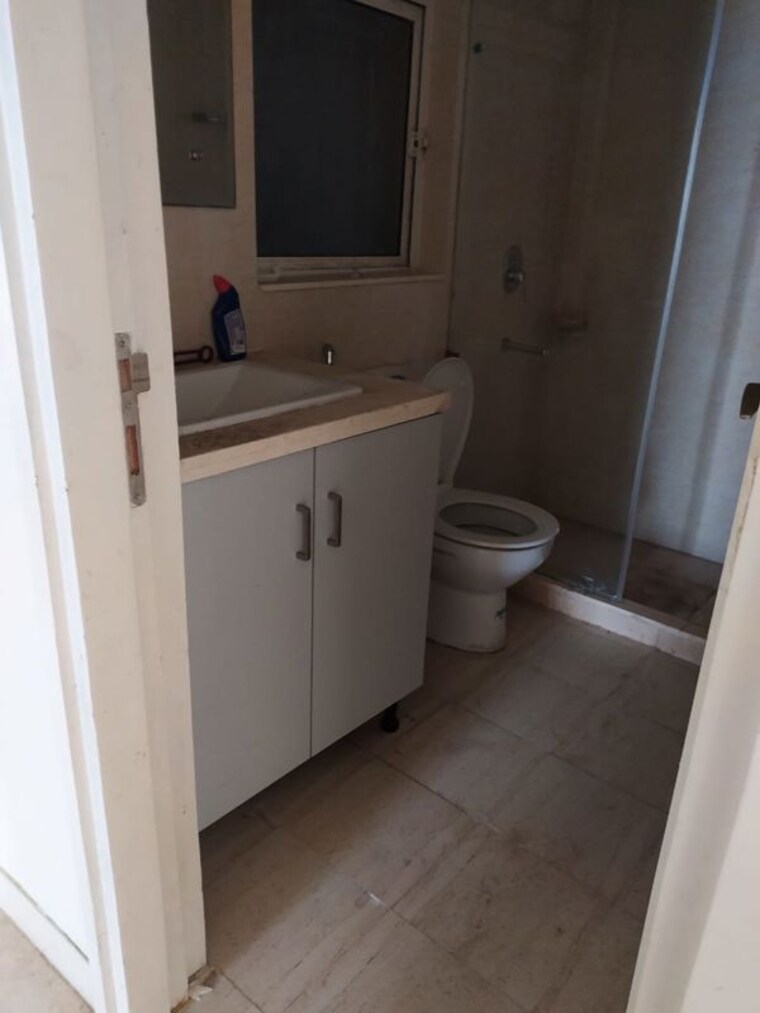 Bathroom, dlf-regal-gardens  1750 Sq.Ft. Apartment In Sector 90 Gurgaon 10438552