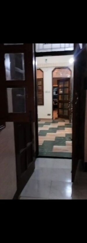 Staircase in 1 RK Builder Floor at Sector 14 – for Rent