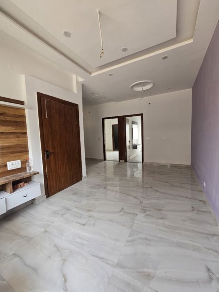 Room, kharar road 3 Bedroom 112 Sq.Yd. Independent House In Kharar Road Mohali 10438764