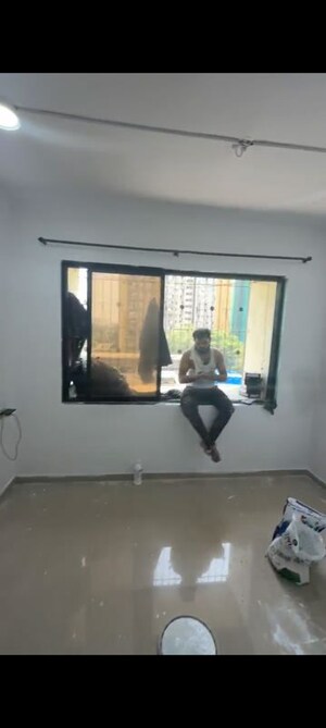 Living Room in 1 BHK Apartment at Nehru Nagar – for Rent
