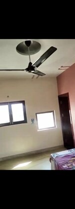 1 Rk  2500 Sq.Ft. Builder Floor in Sector 12