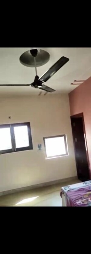 1 RK Builder Floor For Rent in Sector 12