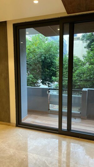 Room in 3 BHK Builder Floor at Anand Niketan – for Rent