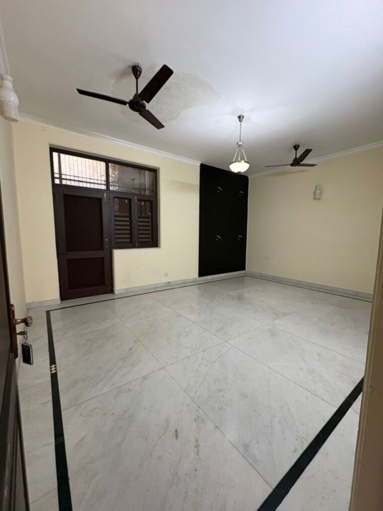 Room, rwa-apartments-sector-52 5 Bedroom 10000 Sq.Ft. Villa In Sector 52 Noida 10438789