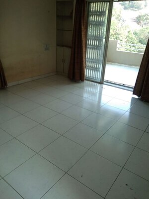 Living Room in 2 BHK Apartment at Abhijeet Apartment Warje, Warje – for Rent