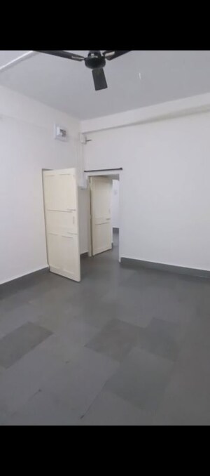 Room in 1 BHK Apartment at Kumar Urban KK Market, Dhankawadi – for Rent