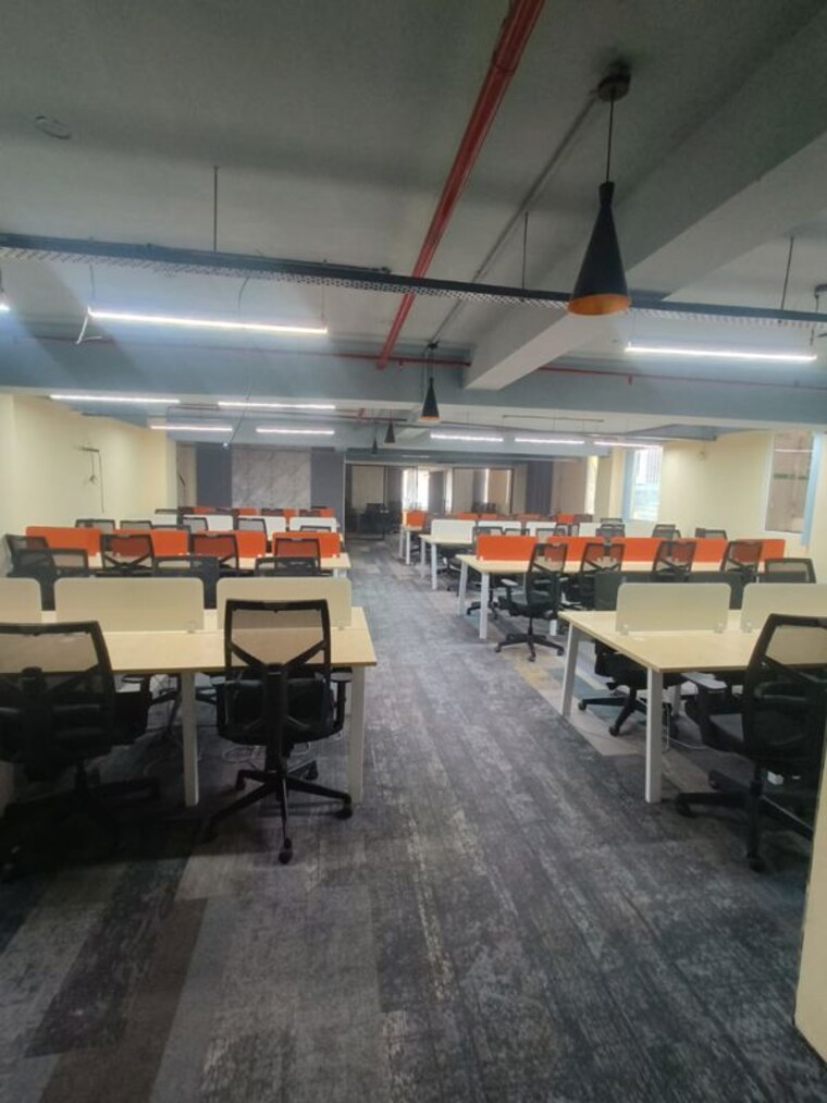  Parking, sector 6 Commercial Office Space 1987 Sq.Ft. In Sector 6 Noida 10438886