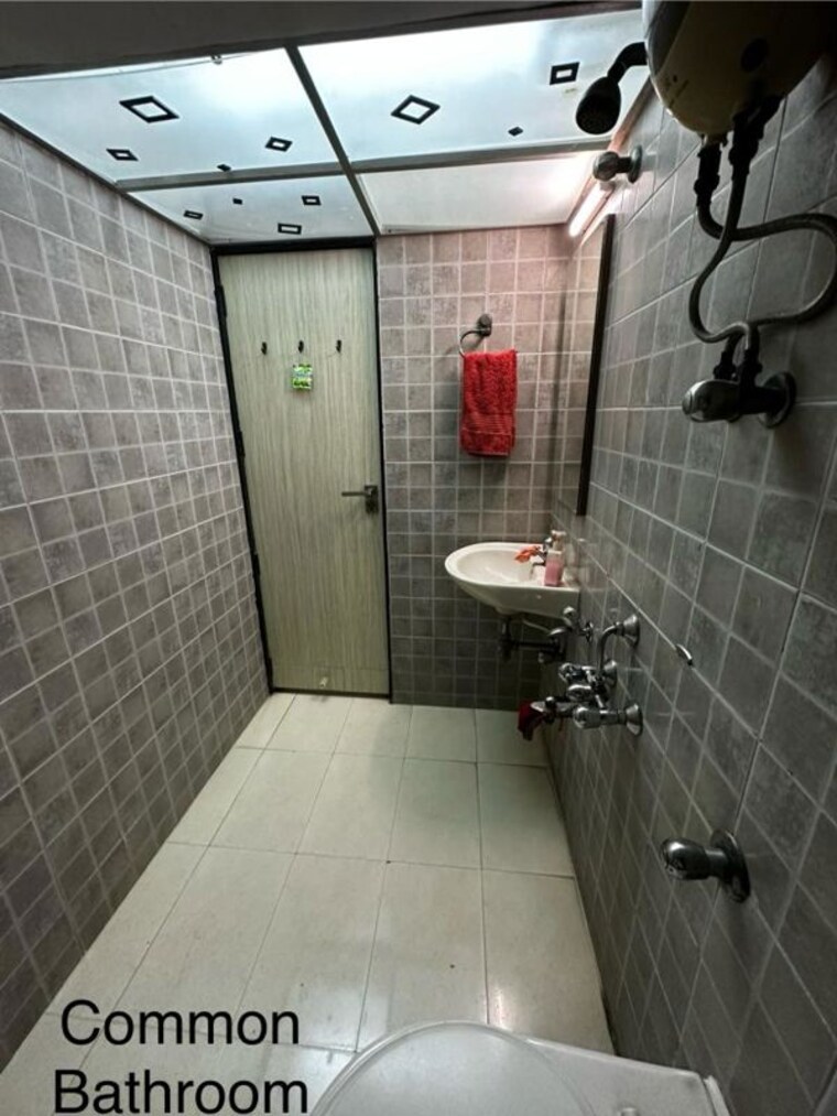 Bathroom, atul-blue-orbit 3 Bedroom 1100 Sq.Ft. Apartment In Malad West Mumbai 10438906