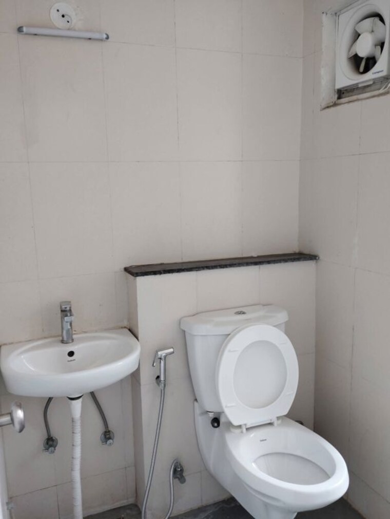 Bathroom, dah-greentech-nx-one 1 Bedroom 610 Sq.Ft. Apartment In Tech Zone 4 Greater Noida Greater Noida 10438922