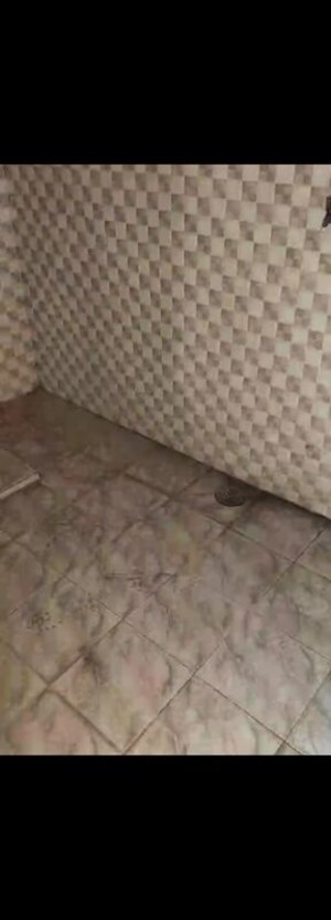 Bathroom in 1 RK Builder Floor at Sector 14 – for Rent
