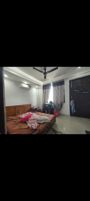 Bedroom in 2 BHK Apartment at Sector 10a – for Rent