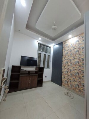 Room in 3.5 BHK Apartment at KLJ Greens, Sector 77 – for Sale