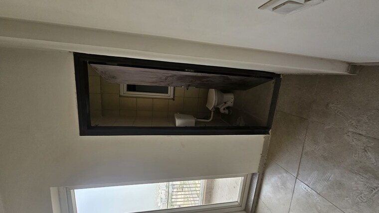 Attached Bathroom, bptp-discovery-park 3.5 Bedroom 3550 Sq.Ft. Apartment In Sector 80 Faridabad 10438935