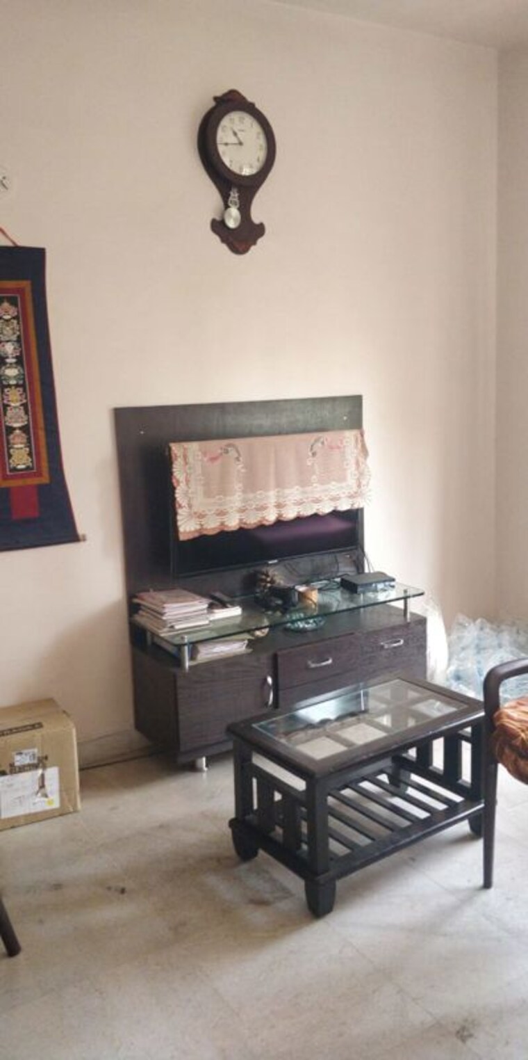 Living Room, mantri-avenue-1-chs 2 Bedroom 850 Sq.Ft. Apartment In Pashan Pune 10438971