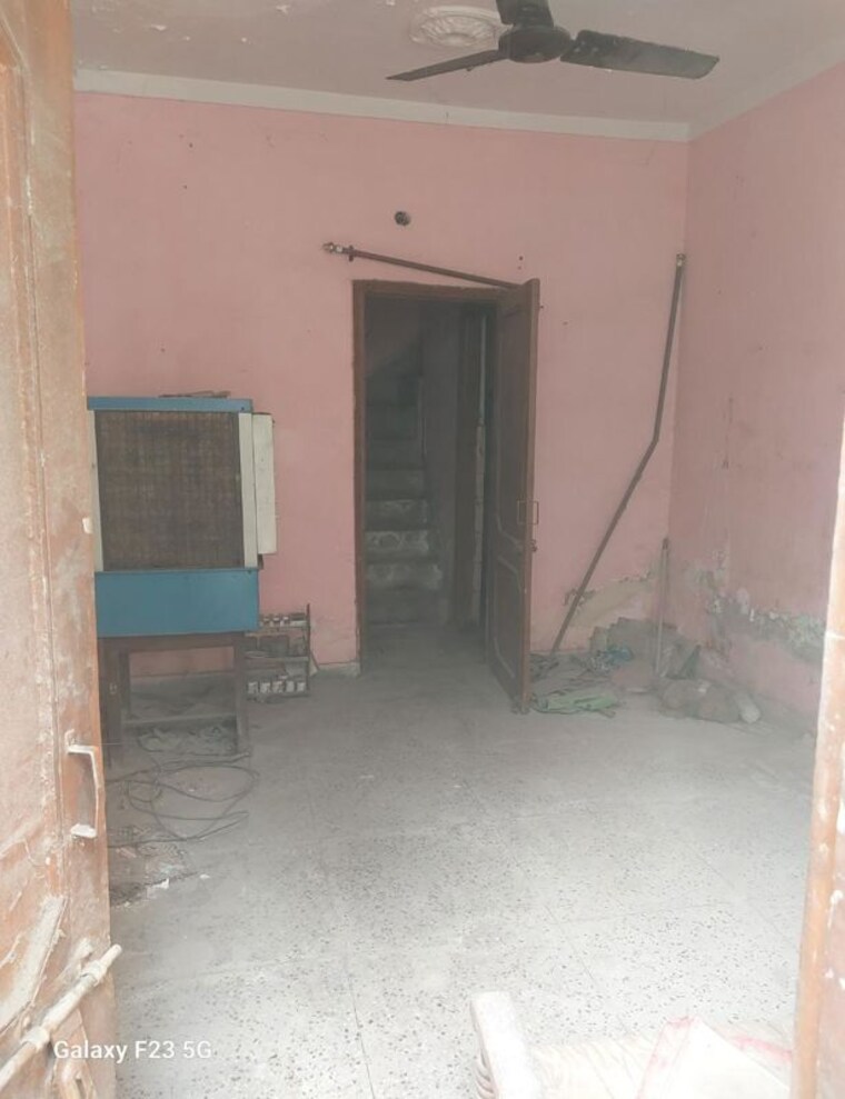 Bathroom, rohini sector 8 2 Bedroom 300 Sq.Ft. Villa In Rohini Sector 8 Delhi 10438979