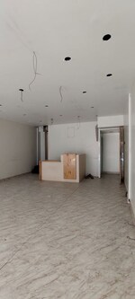 1000 Sq.Ft. Showroom in Pandri