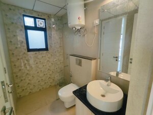 Bathroom in 3 BHK Apartment at Signature Global City 63A, Sector 63a – for Rent