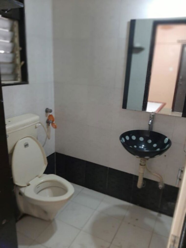 Bathroom, woodland-apartments 2 Bedroom 1104 Sq.Ft. Apartment In Kothrud Pune 10438985