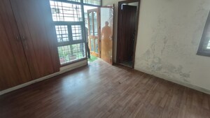 Room in 3 BHK Apartment at Oasis Apartments, Sector 55 – for Rent