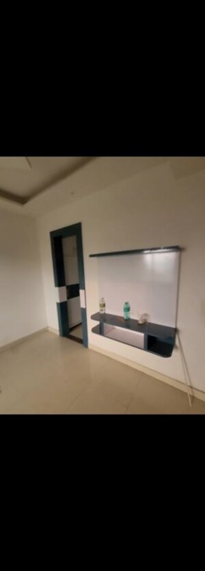 Furnished Amenities in 3.5 BHK Builder Floor at Model Town – for Sale
