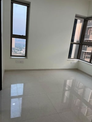 Furnished Amenities in 2 BHK Apartment at Lodha Amara, Kolshet Road – for Rent