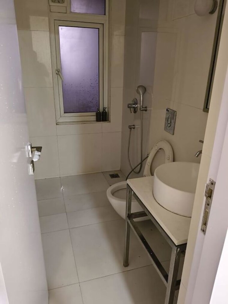 Bathroom, lodha-fiorenza 2 Bedroom 1150 Sq.Ft. Apartment In Goregaon East Mumbai 10439000
