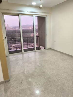 Room in 2 BHK Apartment at Lodha Fiorenza, Goregaon East – for Rent