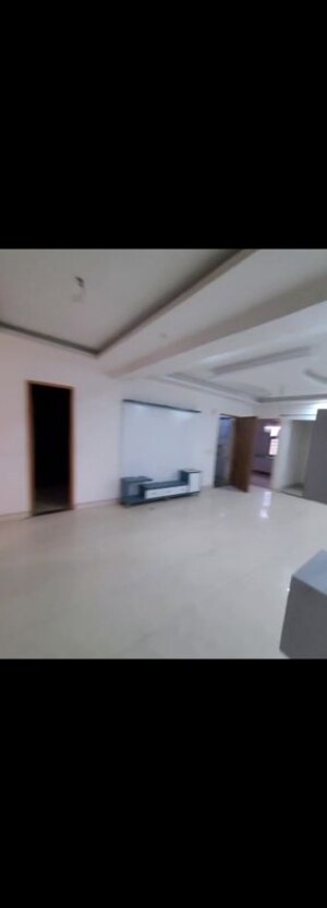 3 BHK Builder Floor For Rent in Model Town