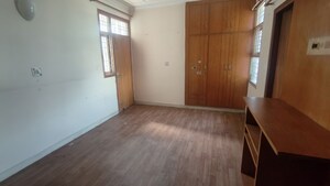 Room in 3 BHK Apartment at Vastu Apartments, Sector 55 – for Rent