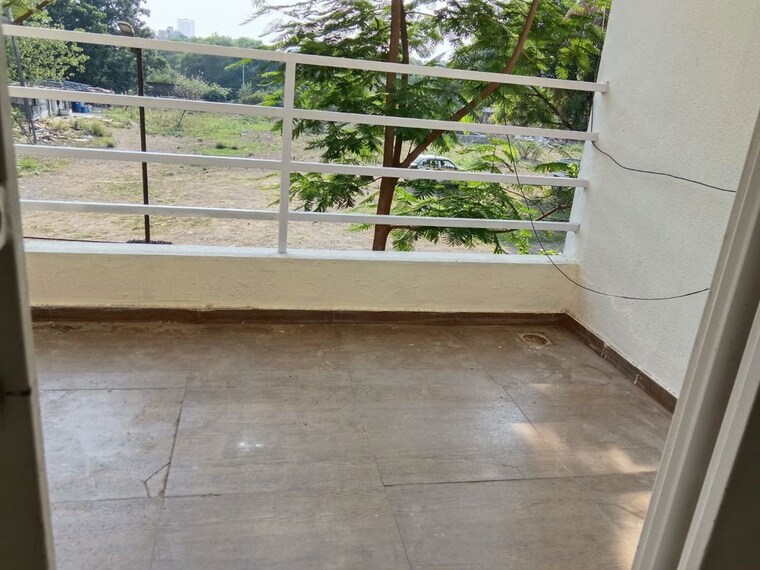 Balcony, d-and-t-rajkamal-park-chs 3 Bedroom 1200 Sq.Ft. Apartment In Aundh Pune 10439017