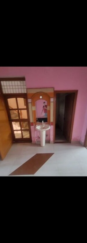 Room in 2 BHK Builder Floor at Sector 15 – for Rent