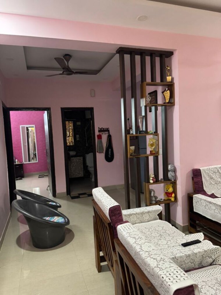 Living Room, shree-vardhman-mantra 2 Bedroom 720 Sq.Ft. Apartment In Sector 67 Gurgaon 10439032