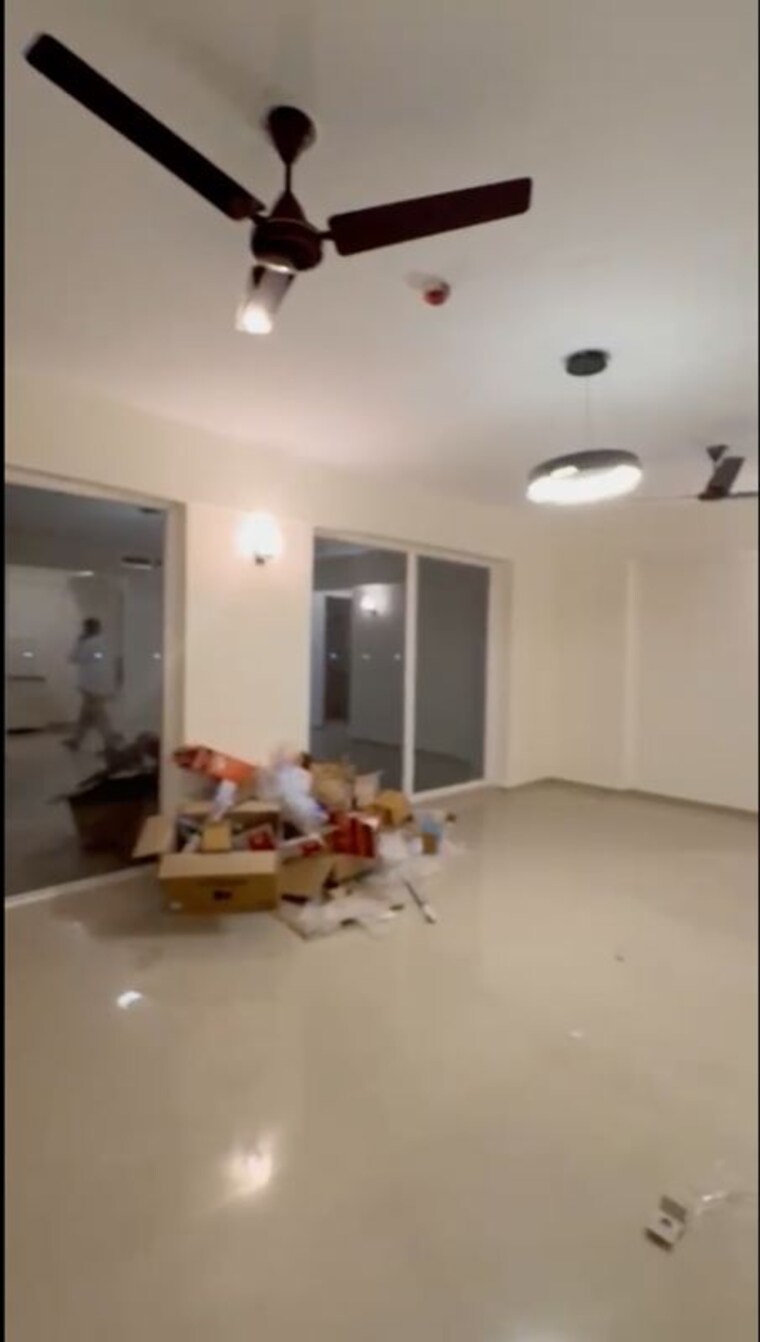 Room, presithum 3 Bedroom 1850 Sq.Ft. Apartment In Sector 25 Yamuna Expressway Greater Noida 10439047