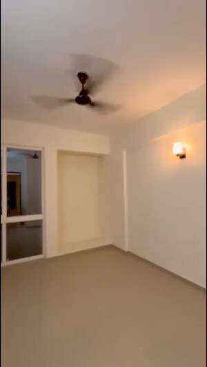 Room in 3 BHK Apartment at Presithum, Sector 25 Yamuna Expressway – for Rent