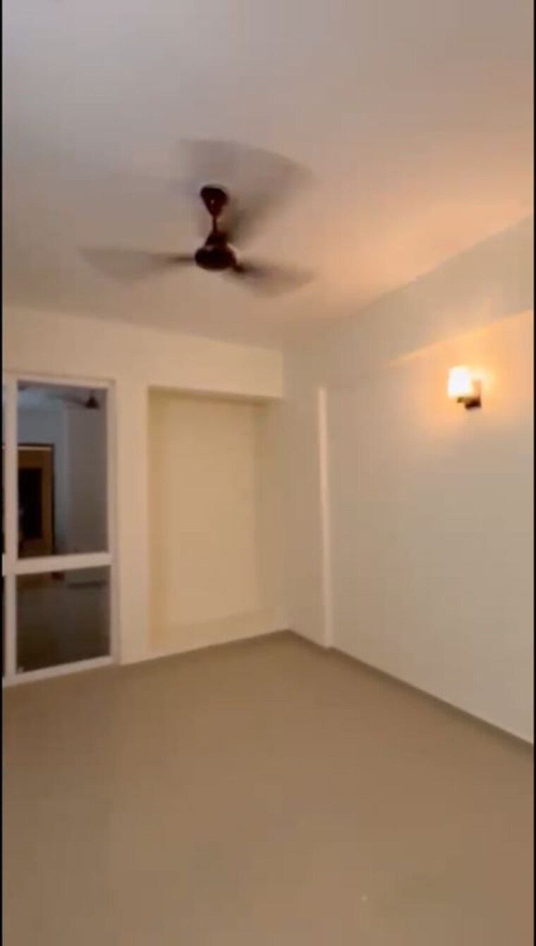Room, presithum 3 Bedroom 1850 Sq.Ft. Apartment In Sector 25 Yamuna Expressway Greater Noida 10439047