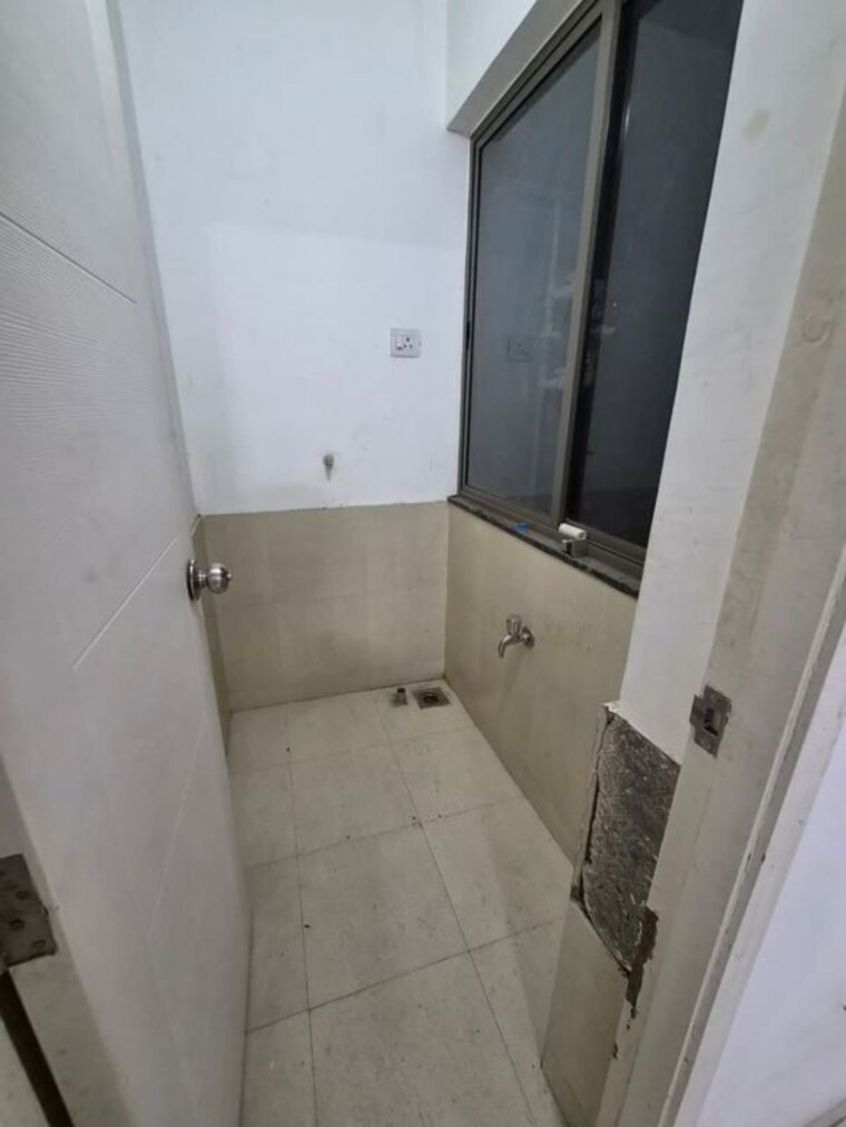 Bathroom, dsk-gandhakosh 2 Bedroom 850 Sq.Ft. Apartment In Baner Pune 10439066