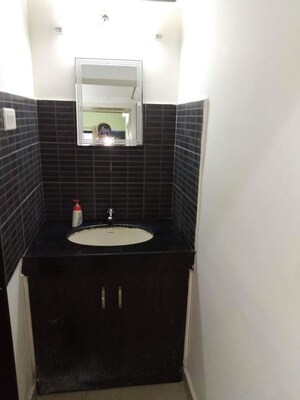 Furnished Amenities in 2 BHK Apartment at Kumar Padmalaya, Aundh – for Rent