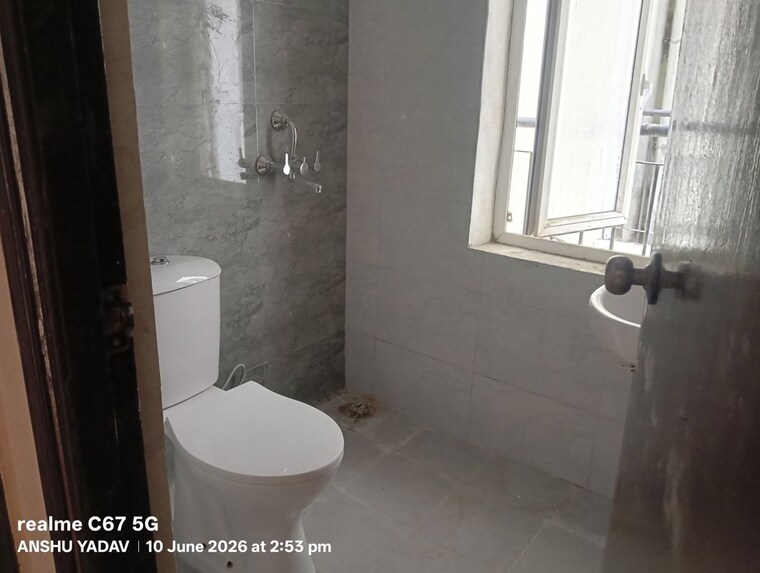 Bathroom, upsidc site b 2 Bedroom 805 Sq.Ft. Apartment In Upsidc Site B Greater Noida 10439070