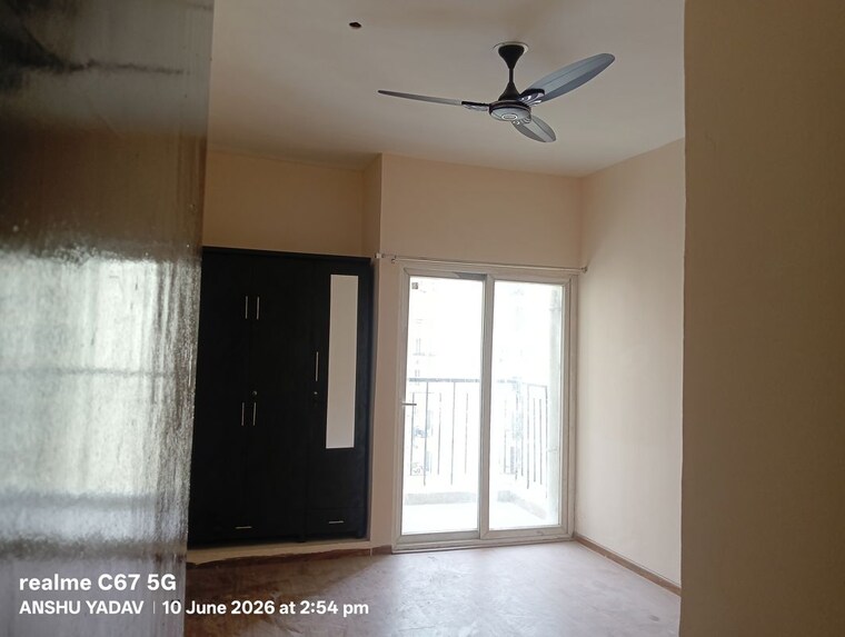 Room, upsidc site b 2 Bedroom 805 Sq.Ft. Apartment In Upsidc Site B Greater Noida 10439070