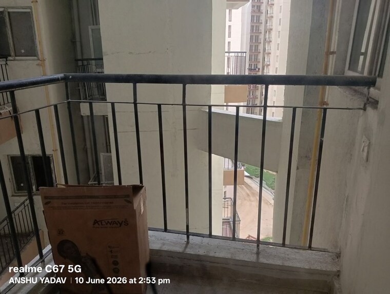 Balcony, upsidc site b 2 Bedroom 805 Sq.Ft. Apartment In Upsidc Site B Greater Noida 10439070