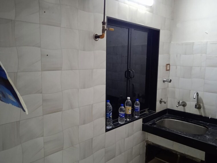 Bathroom, goregaon west 2 Bedroom 700 Sq.Ft. Apartment In Goregaon West Mumbai 10439097