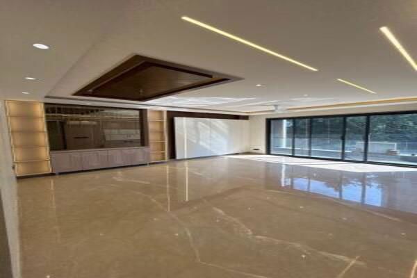 4 BHK 295 Sq.Yd. Builder Floor in BPTP Amstoria